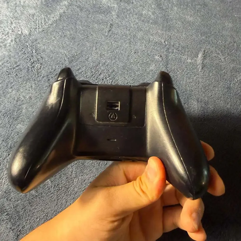 Microsoft Xbox One Wireless Controller Black Model 1537